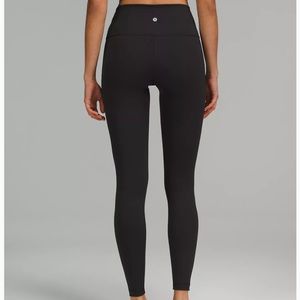 Black LuluLemon Wunder Under Leggings